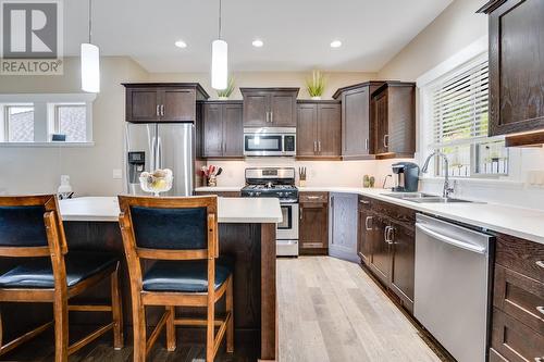 1686 Begley Road, Kelowna, BC - Indoor Photo Showing Kitchen With Double Sink With Upgraded Kitchen