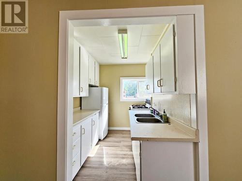 742 Kinchant Street, Quesnel, BC - Indoor Photo Showing Kitchen With Double Sink