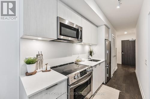 219 - 25 Richmond Street, Toronto, ON - Indoor Photo Showing Kitchen