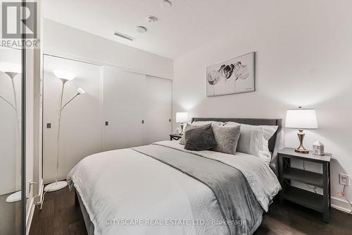 219 - 25 Richmond Street, Toronto, ON - Indoor Photo Showing Bedroom