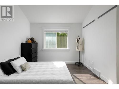 4641 Crawford Court, Kelowna, BC - Indoor Photo Showing Bedroom