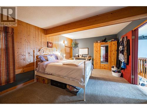 4242 De Roo Road, Vernon, BC - Indoor Photo Showing Bedroom