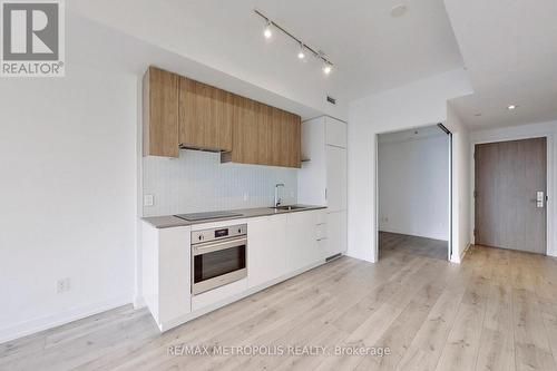 3710 - 161 Roehampton Avenue, Toronto, ON - Indoor Photo Showing Kitchen