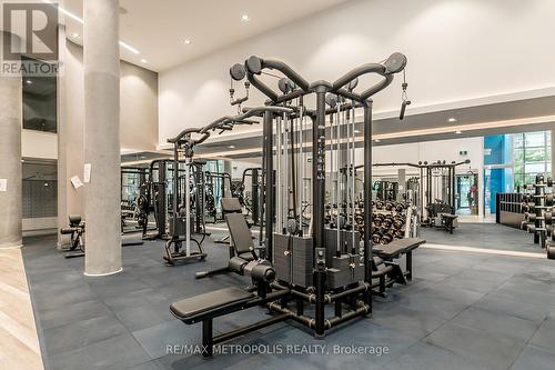 3710 - 161 Roehampton Avenue, Toronto (Mount Pleasant West), ON - Indoor Photo Showing Gym Room