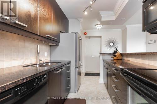 203 - 71 Jonesville Crescent, Toronto (Victoria Village), ON - Indoor Photo Showing Kitchen With Double Sink With Upgraded Kitchen