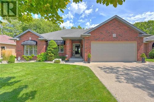 29 Golfview Drive, Kingsville, ON - Outdoor With Facade