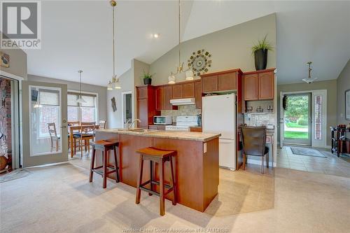 29 Golfview Drive, Kingsville, ON - Indoor Photo Showing Kitchen