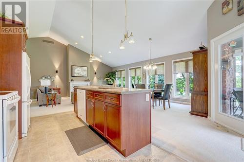 29 Golfview Drive, Kingsville, ON - Indoor Photo Showing Kitchen