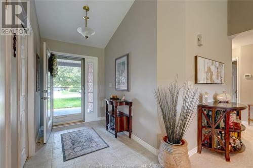 29 Golfview Drive, Kingsville, ON - Indoor Photo Showing Other Room