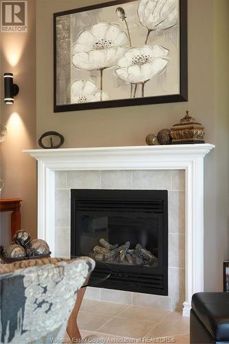 29 Golfview Drive, Kingsville, ON - Indoor Photo Showing Living Room With Fireplace