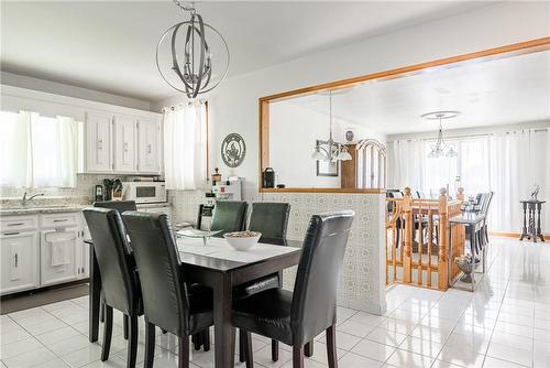 5347 Elm Street, Niagara Falls, ON - Indoor Photo Showing Dining Room