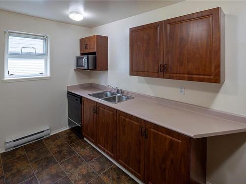 212-3008 Washington Ave, Victoria, BC - Indoor Photo Showing Kitchen With Double Sink