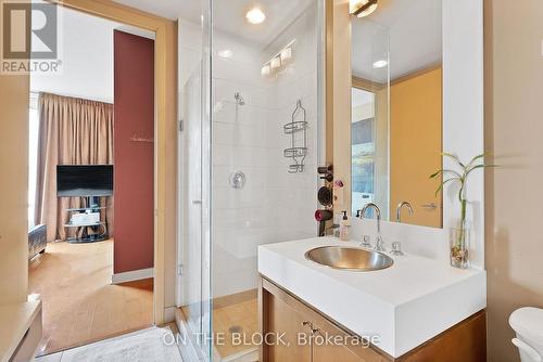 3803 - 81 Navy Wharf Court, Toronto (Waterfront Communities), ON - Indoor Photo Showing Bathroom