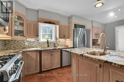 3993 Chapel Road, South Glengarry, ON - Indoor Photo Showing Kitchen With Upgraded Kitchen