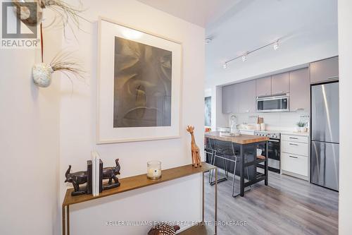 523 - 2301 Danforth Avenue, Toronto (East End-Danforth), ON - Indoor Photo Showing Kitchen