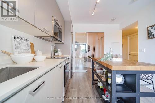 523 - 2301 Danforth Avenue, Toronto (East End-Danforth), ON - Indoor Photo Showing Kitchen