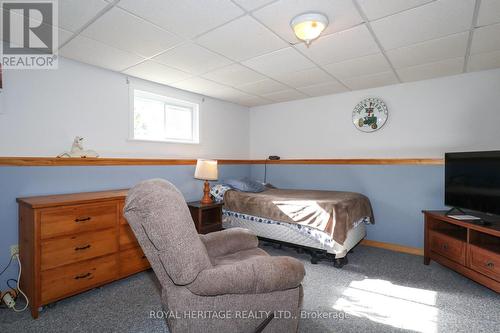 277 Crosby Drive, Kawartha Lakes (Bobcaygeon), ON - Indoor Photo Showing Bedroom