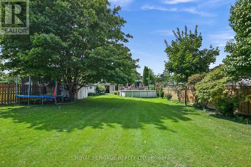 126 Adelaide Street N, Kawartha Lakes (Lindsay), ON - Outdoor With Backyard