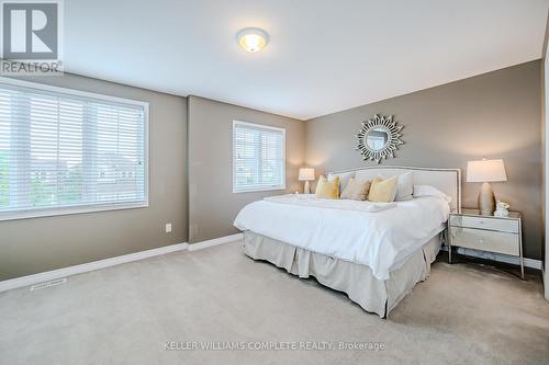 37 Moonbeam Drive, Hamilton (Kernighan), ON - Indoor Photo Showing Bedroom