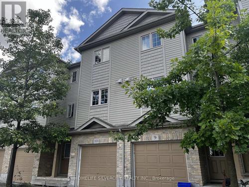 B10 - 155 Highland Crescent, Kitchener, ON - Outdoor