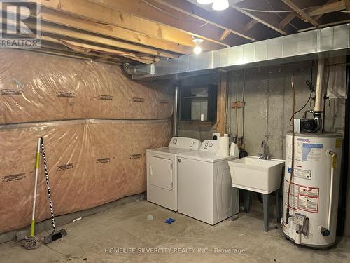 B10 - 155 Highland Crescent, Kitchener, ON - Indoor Photo Showing Laundry Room