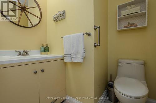 2142 Side Road 1, Burlington, ON - Indoor Photo Showing Bathroom