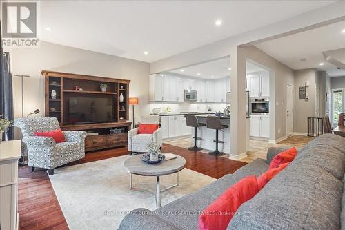 16 - 218 Plains Road E, Burlington (Lasalle), ON - Indoor Photo Showing Living Room