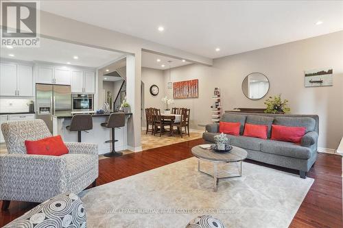 16 - 218 Plains Road E, Burlington (Lasalle), ON - Indoor Photo Showing Living Room