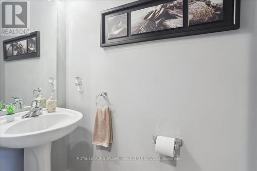 16 - 218 Plains Road E, Burlington (Lasalle), ON - Indoor Photo Showing Bathroom