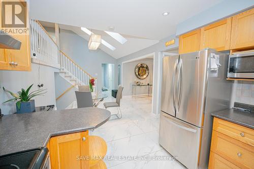 58 Blackthorn Lane, Brampton (Brampton North), ON - Indoor Photo Showing Kitchen