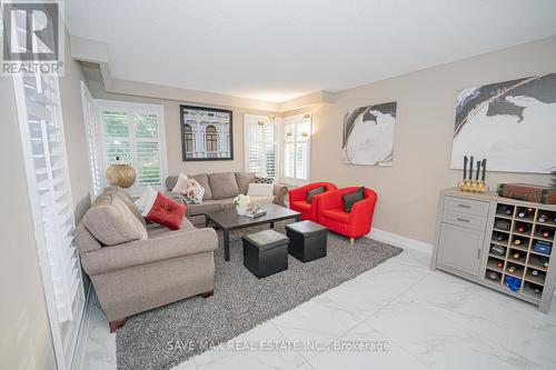 58 Blackthorn Lane, Brampton (Brampton North), ON - Indoor Photo Showing Living Room