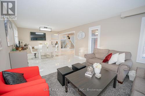 58 Blackthorn Lane, Brampton (Brampton North), ON - Indoor Photo Showing Living Room