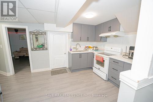 58 Blackthorn Lane, Brampton (Brampton North), ON - Indoor Photo Showing Kitchen