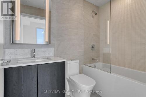 1104 - 270 Dufferin Street, Toronto (South Parkdale), ON - Indoor Photo Showing Bathroom