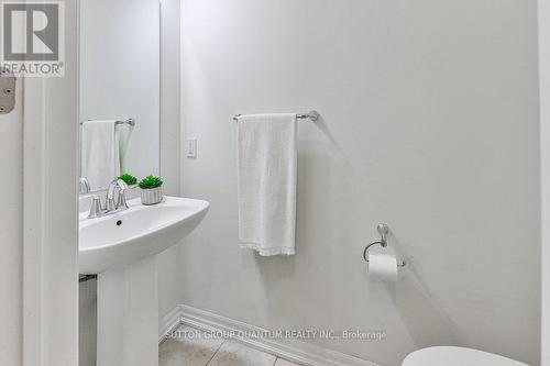 104 Bowbeer Road, Oakville, ON - Indoor Photo Showing Bathroom