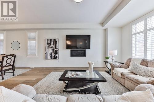 104 Bowbeer Road, Oakville, ON - Indoor Photo Showing Living Room