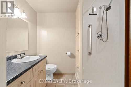 6326 Doreen Drive, Niagara Falls, ON - Indoor Photo Showing Bathroom