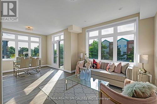 406 - 70 Halliford Place, Brampton (Bram East), ON - Indoor Photo Showing Living Room