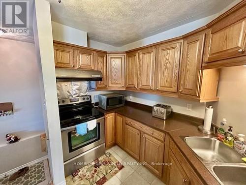 2381 9Th Avenue E, Owen Sound, ON - Indoor Photo Showing Kitchen