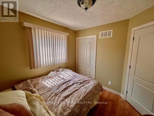 2381 9Th Avenue E, Owen Sound, ON - Indoor Photo Showing Bedroom