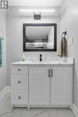 937 Lennon Way, London, ON - Indoor Photo Showing Bathroom