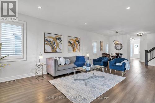 937 Lennon Way, London, ON - Indoor Photo Showing Living Room