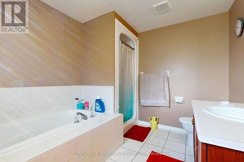 1910 Dalhousie Crescent, Oshawa, ON - Indoor Photo Showing Bathroom