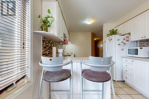 1910 Dalhousie Crescent, Oshawa, ON - Indoor Photo Showing Kitchen