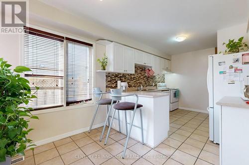 1910 Dalhousie Crescent, Oshawa, ON - Indoor Photo Showing Kitchen