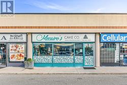 E109 - 5555 EGLINTON AVENUE W  Toronto, ON M9C 5M1