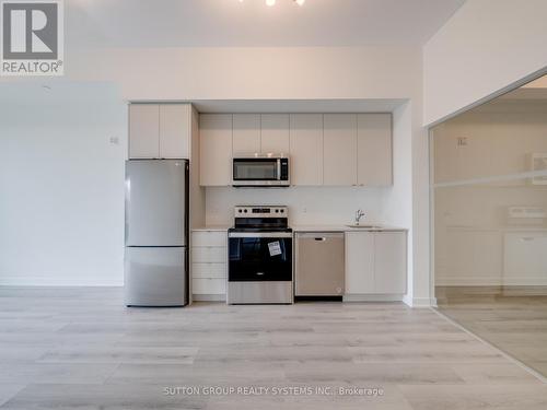 108 - 1440 Clarriage Court, Milton (Ford), ON - Indoor Photo Showing Kitchen With Stainless Steel Kitchen