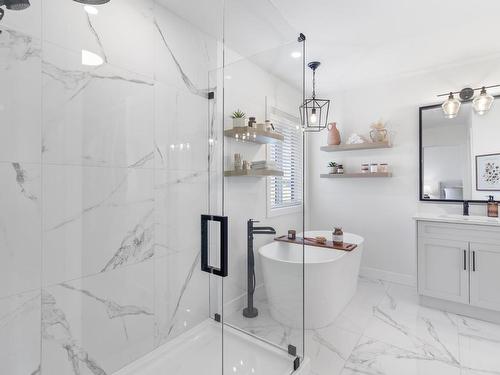 115 Ranchlands Court, Kamloops, BC - Indoor Photo Showing Bathroom