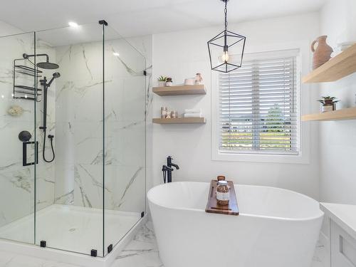 115 Ranchlands Court, Kamloops, BC - Indoor Photo Showing Bathroom