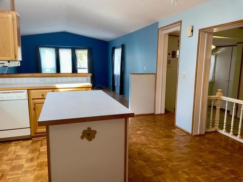 93-701 Trans Canada Hwy, Cache Creek, BC - Indoor Photo Showing Kitchen